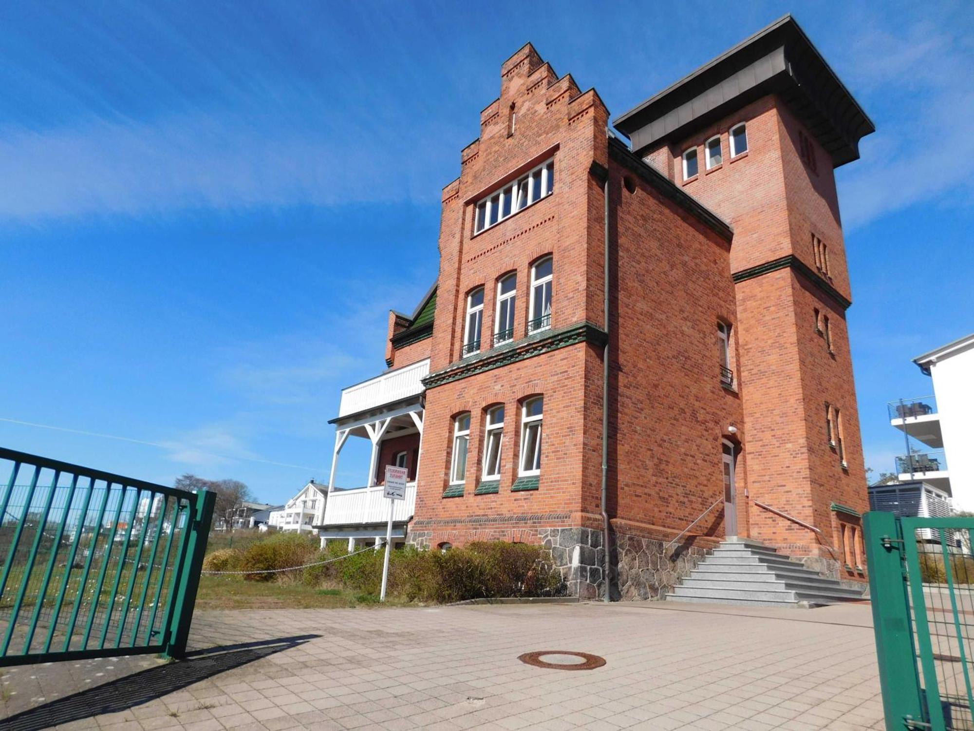 Seelotsenstation Sassnitz Mit Hafenblick By Unsere Urlaubszeit エクステリア 写真